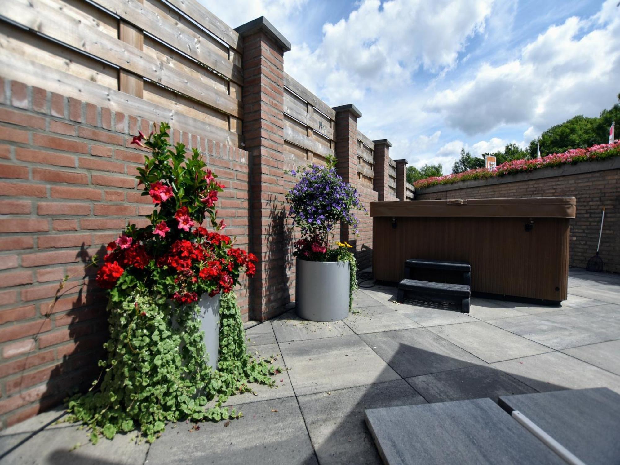 Luxury House In South Limburg Near Forest Vakantiehuis